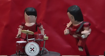a tribute puppet show to "the white stripes"