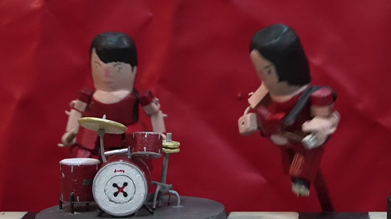 a tribute puppet show to "the white stripes"