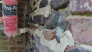 Re-pointing gun with lime mortar