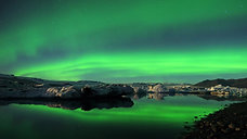 northern lights over jokulsarlon glacier lagoon no photographer 4k