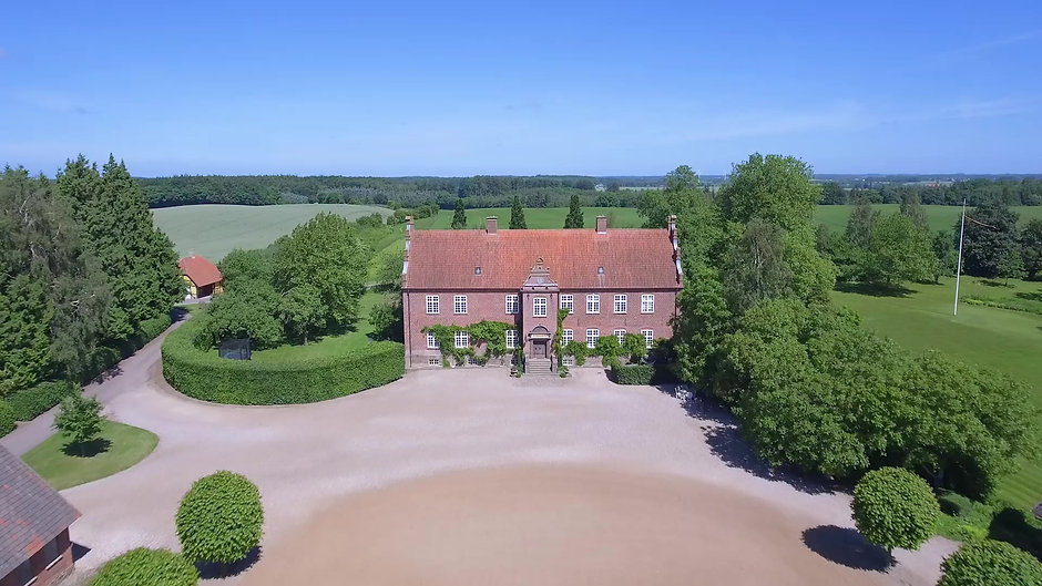 Skjoldemose Manor by dronefilmfyn
