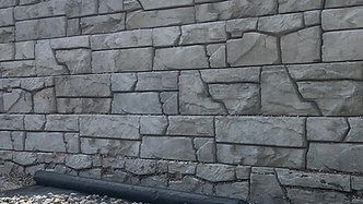 Commercial Retaining Wall: Pittsburgh, PA