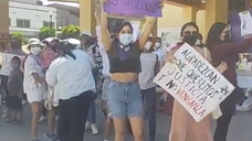 Feministas protestan en Tula