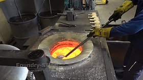 Charging of ingots in the furnace with ladle