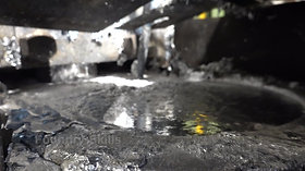 Melt bath of a hot chamber high pressure die casting machine