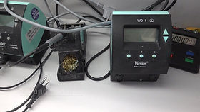 Soldering station for wax