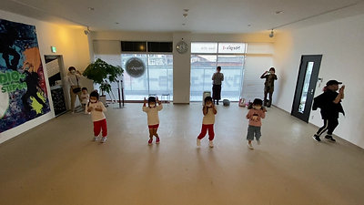 KIDS DANCE　YURI