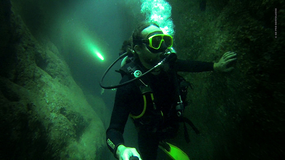  Expedição de Mergulho realiza o primeiro inventário de cavernas submarinas de um arquipélago brasileiro