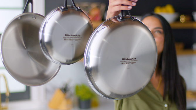 KitchenAid cookware features & benefits