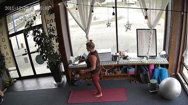 Yoga with Laura